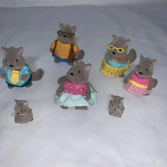 Li'l Woodzeez Fuzzy Dollhouse Squirrel Animal Family Flocked Figures Lot of 7 - Picture 5 of 9